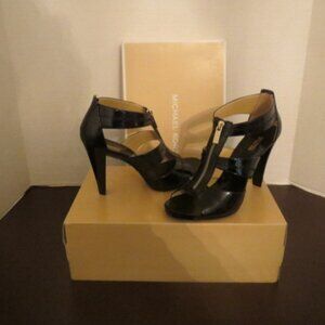 Michael Kors Berkley T-Strap Crinkled Leather Heel - 9M - NIB